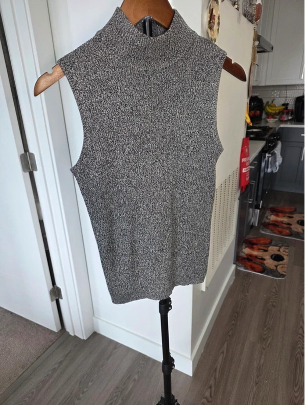 Dana Buchman Woman's blouse